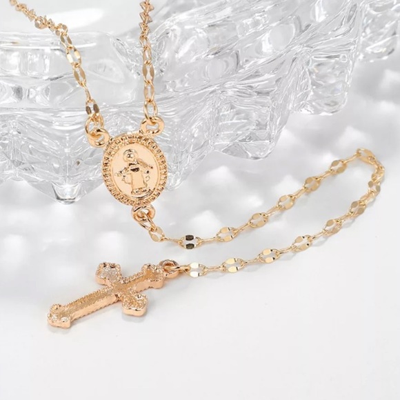 Vintage Gold Cross Pendant Necklace - Picture 5 of 5